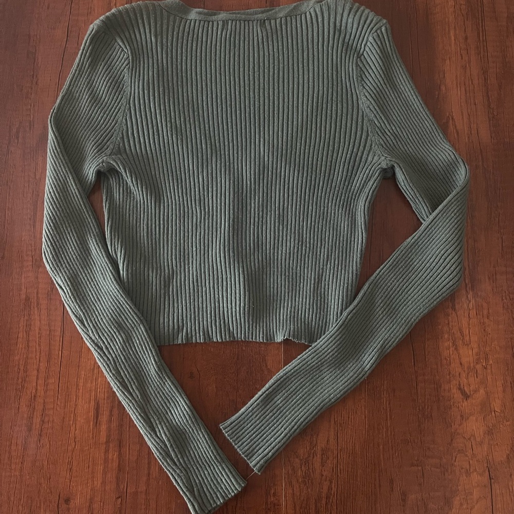Glassons Ribbed Green Button-Up Top - Picture 2 of 3